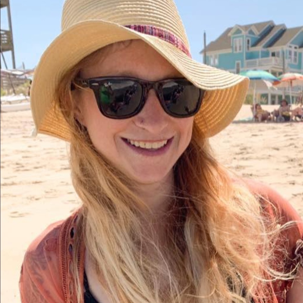 Meet your Posher, Megan